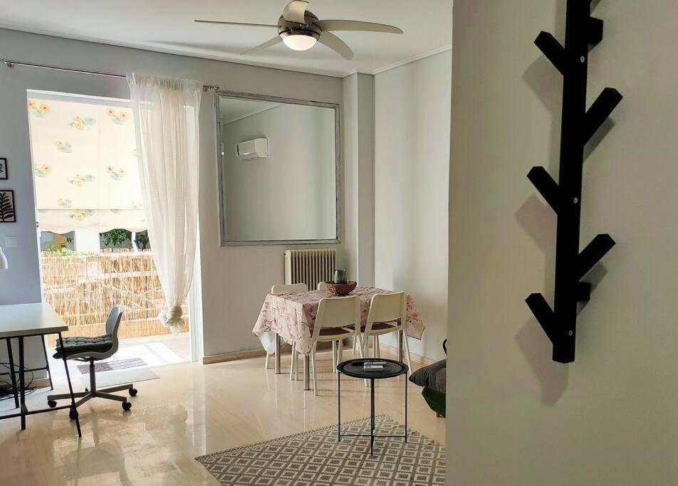Δίπλα Στο Πάρκο Apartment Kalamata Exterior foto