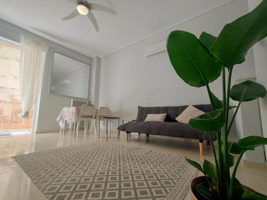 Δίπλα Στο Πάρκο Apartment Kalamata Exterior foto