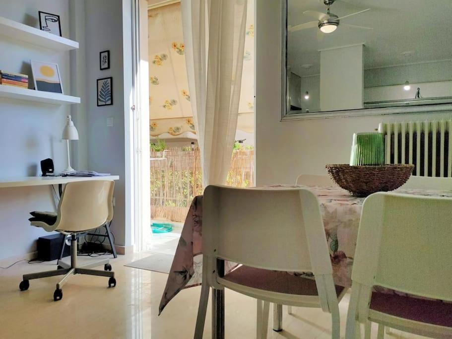 Δίπλα Στο Πάρκο Apartment Kalamata Exterior foto